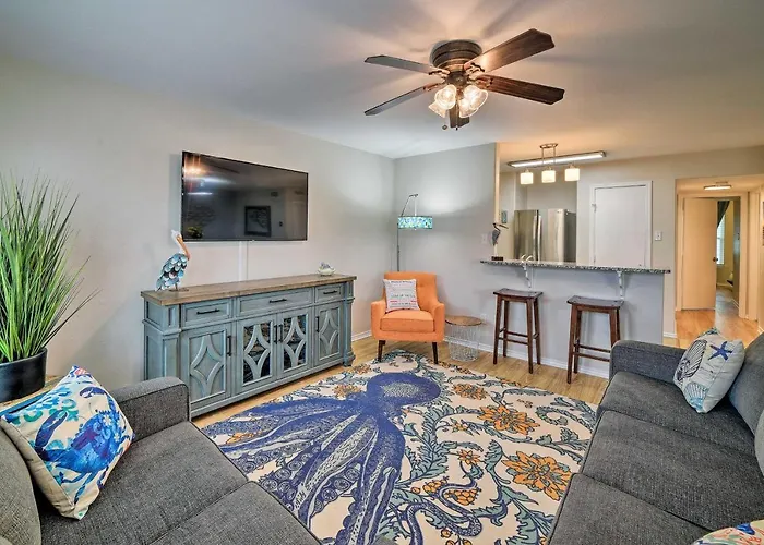 Corpus Christi Condo With Pool Access, Walk To Beach