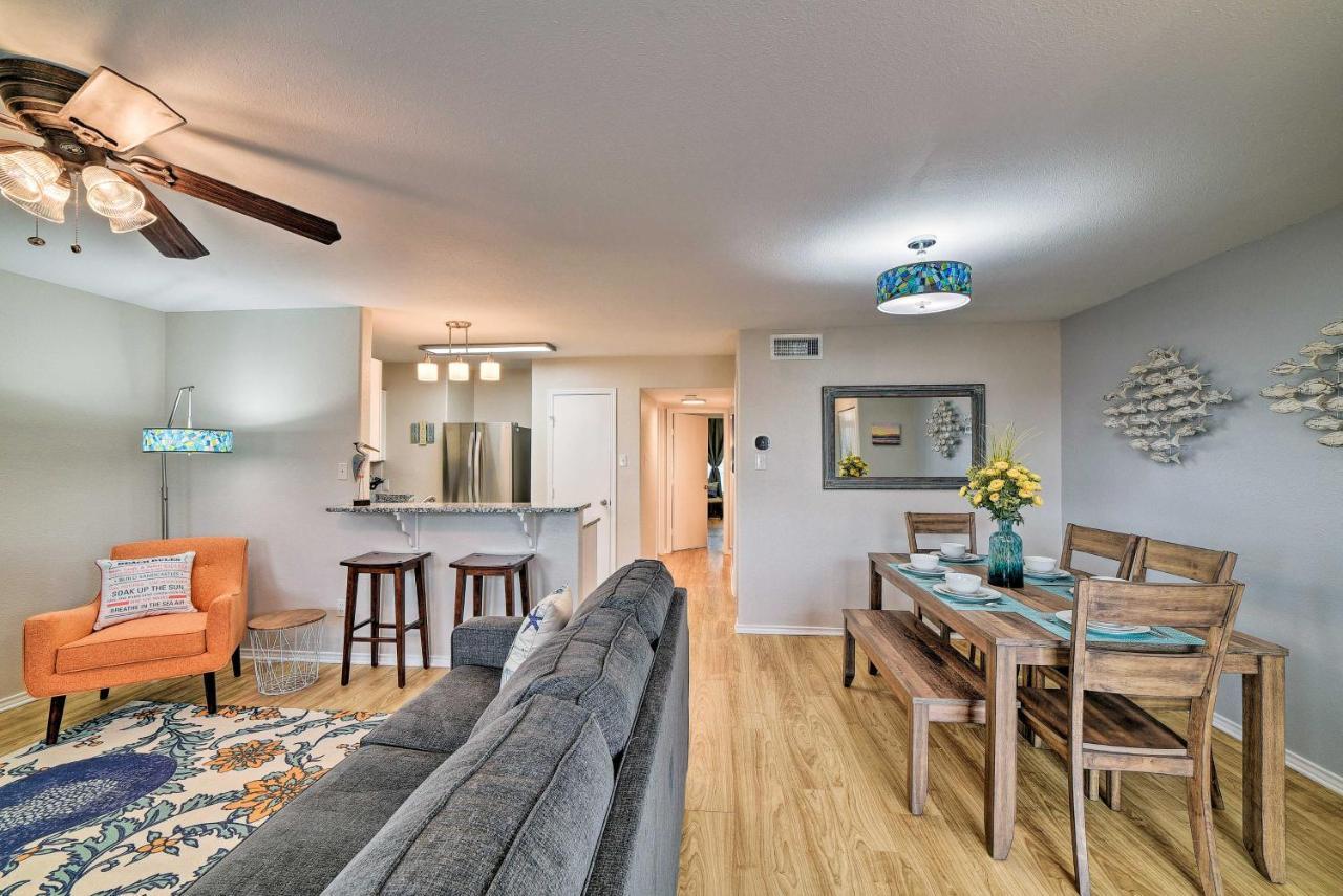 With Pool Access, Walk To Apartment Corpus Christi